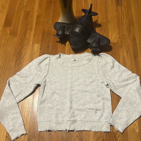 aerie Sweaters - Aerie-Med- short white/gray multi, puff shoulder w/ intentional raw edges
